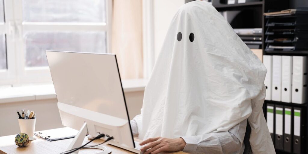 ghosting co to znaczy