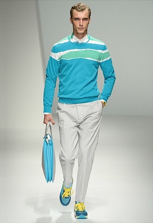 Stylizacja męska - Lniane spodnie i nietuzinkowe połączenie kolorów